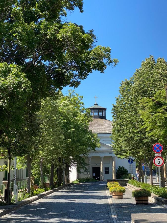 Blaha Rooms Balatonfured Bagian luar foto