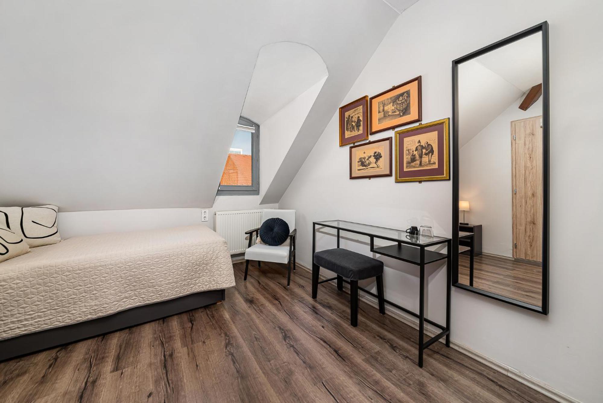Blaha Rooms Balatonfured Bagian luar foto