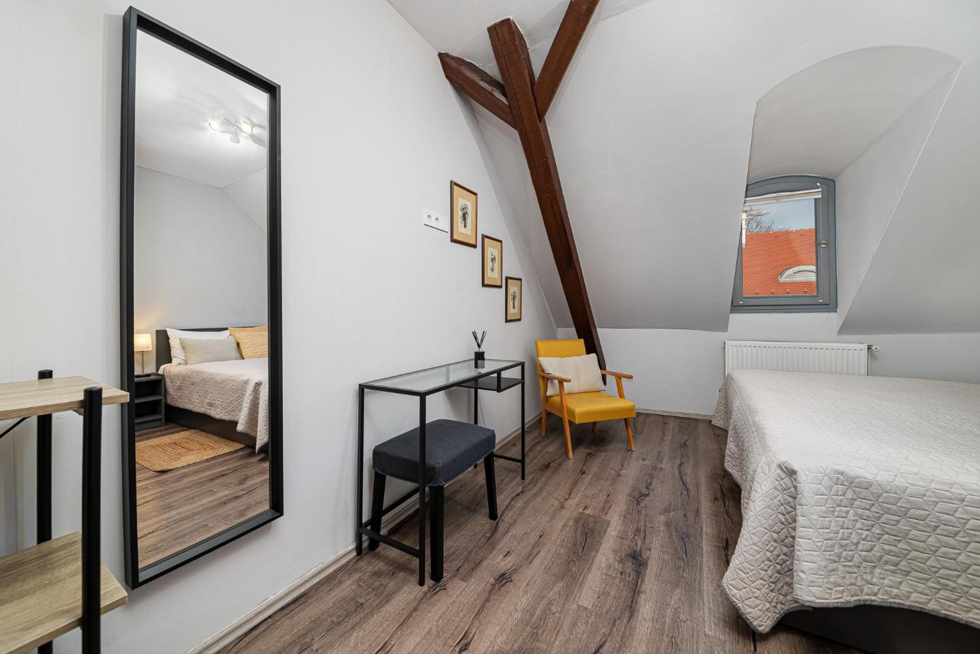 Blaha Rooms Balatonfured Bagian luar foto