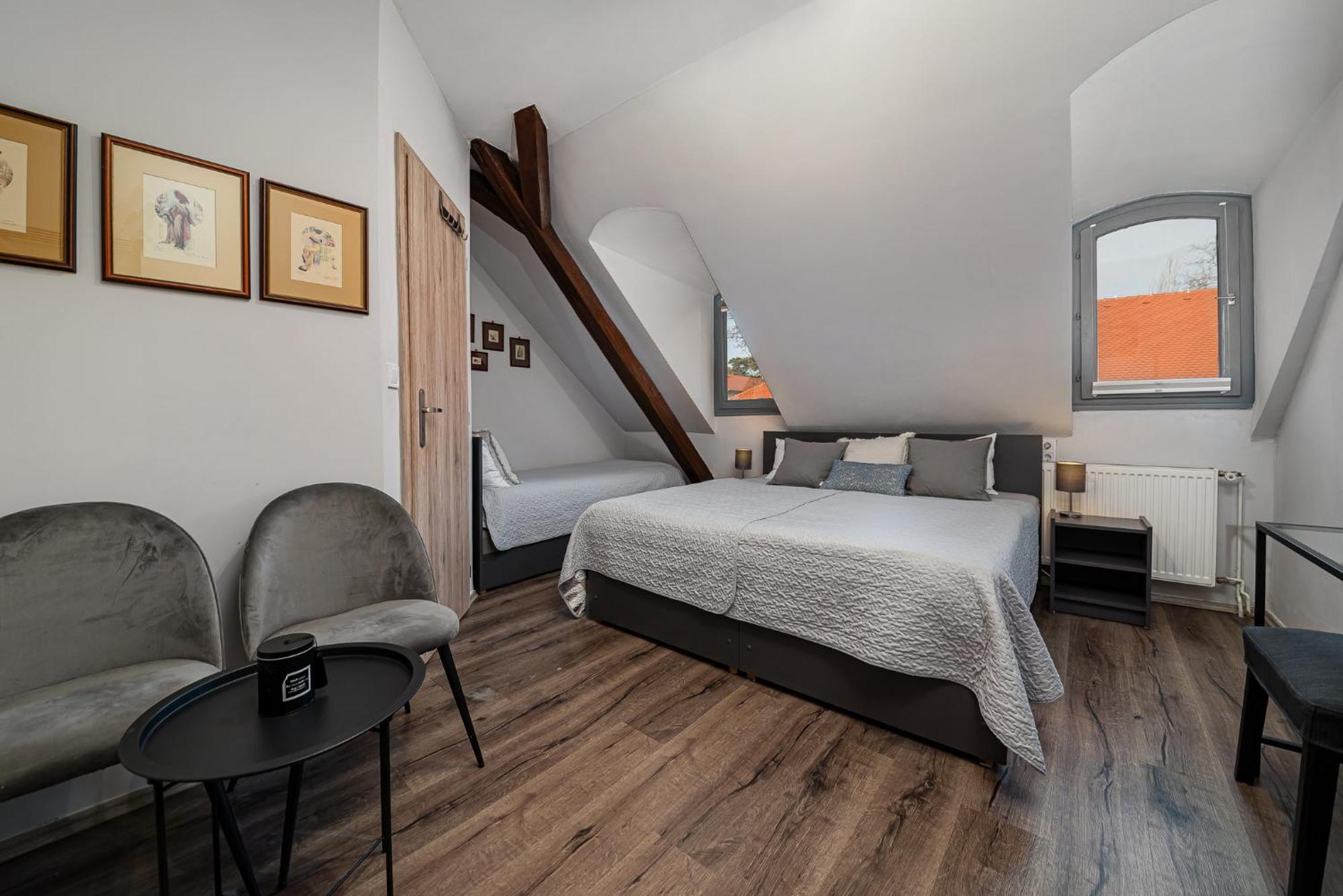 Blaha Rooms Balatonfured Bagian luar foto