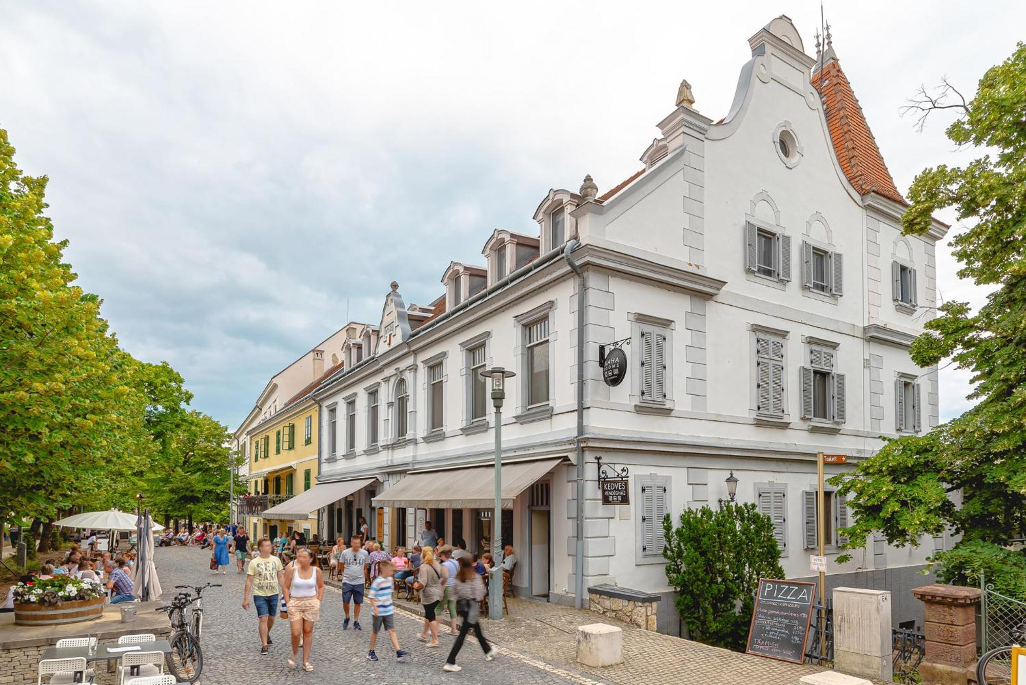Blaha Rooms Balatonfured Bagian luar foto